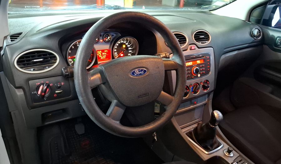 Ford Focus Ii 2.0 TREND Sedan 2013