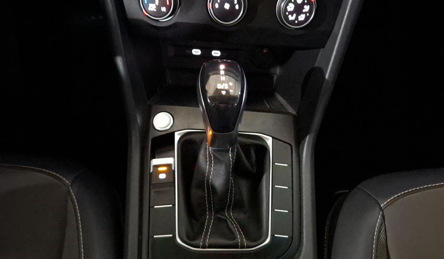 Volkswagen Taos 1.4 TSI COMFORTLINE AUTO Suv 2021