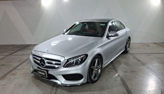 Mercedes Benz • Clase C