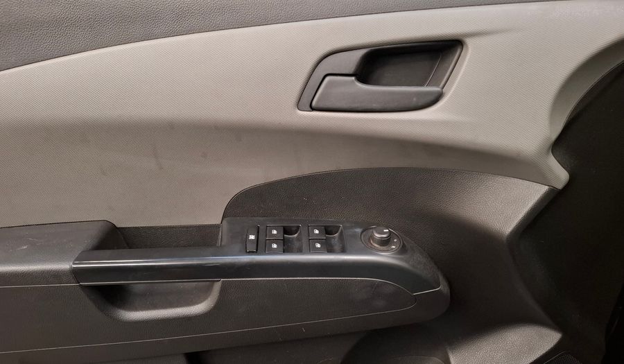 Chevrolet Sonic 1.6 LT Sedan 2013