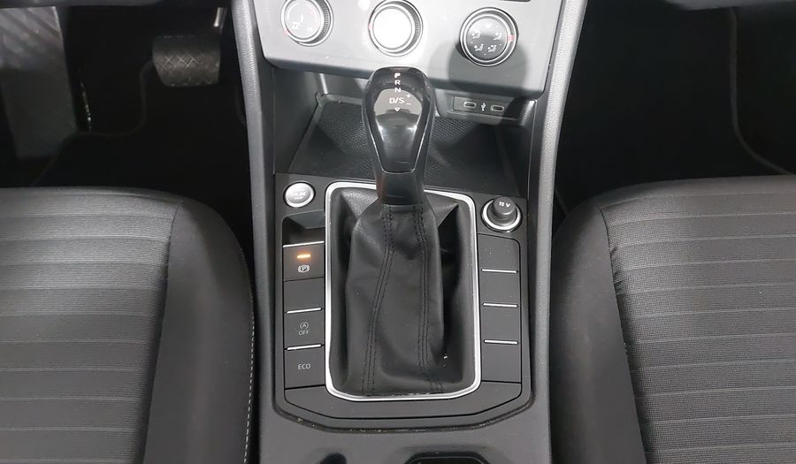 Volkswagen Jetta 1.4 TRENDLINE AUTO Sedan 2023