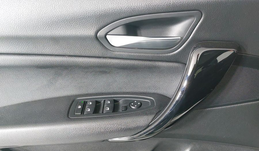 Bmw Serie 1 2.0 120IA SPORT LINE AUTO Hatchback 2017