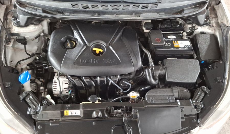 Hyundai Elantra 1.8 GLS PREMIUM AT Sedan 2015