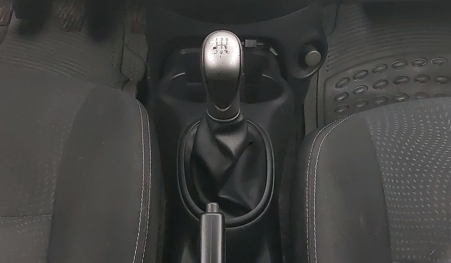 Nissan March 1.6 ADVANCE Hatchback 2022