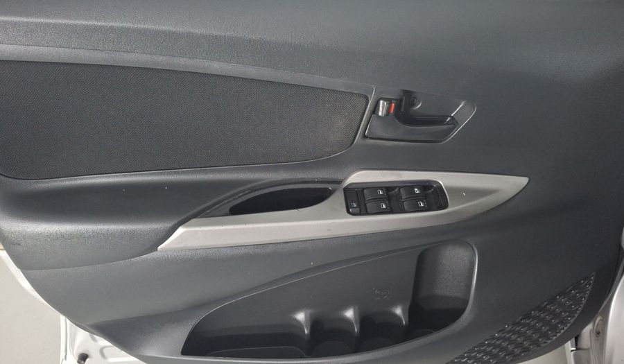 Toyota Avanza 1.5 LE AT Minivan 2017