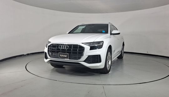 Audi • Q8