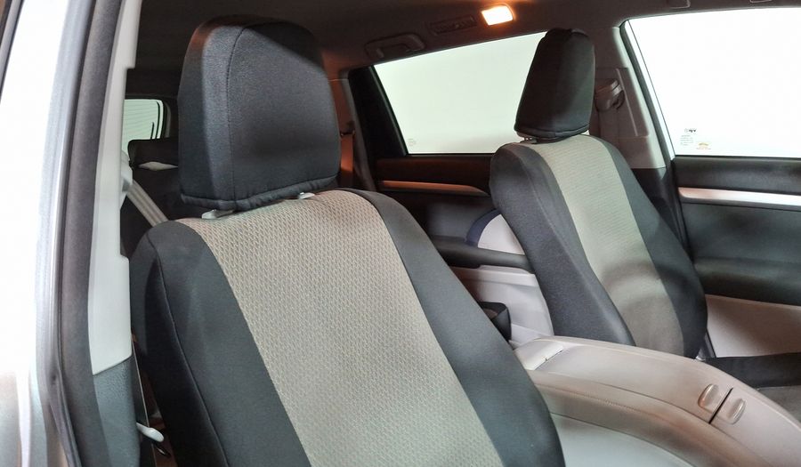 Toyota Highlander 3.5 LE AT Suv 2018