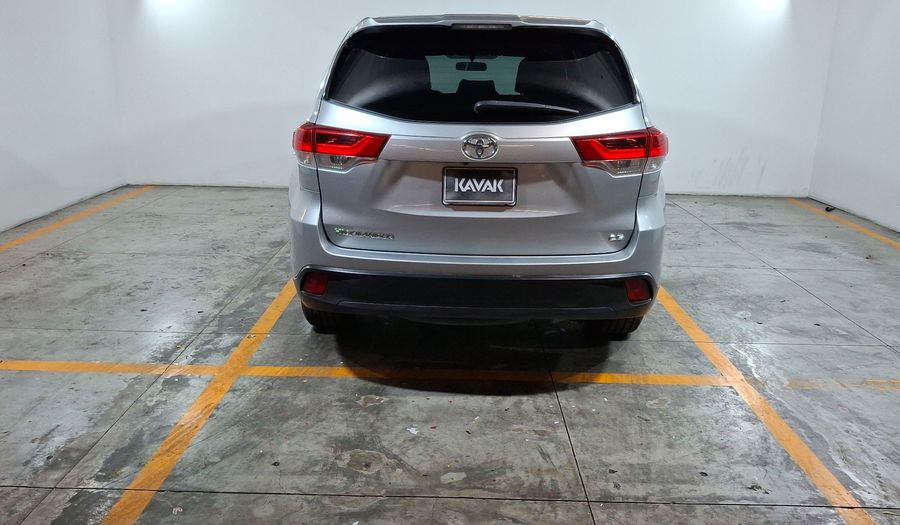 Toyota Highlander 3.5 LE AT Suv 2018