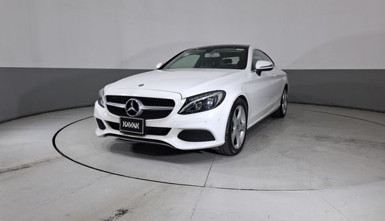 Mercedes Benz • Clase C