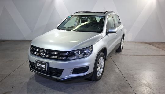 Volkswagen • Tiguan
