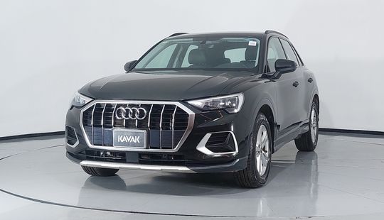 Audi • Q3