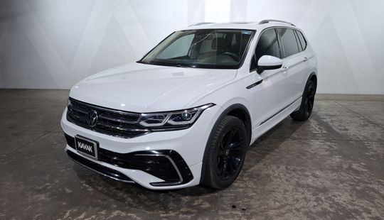 Volkswagen • Tiguan