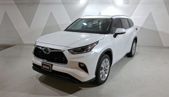 Toyota • Highlander