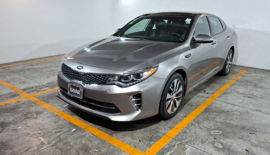 2017 • 115,611 km • Automático