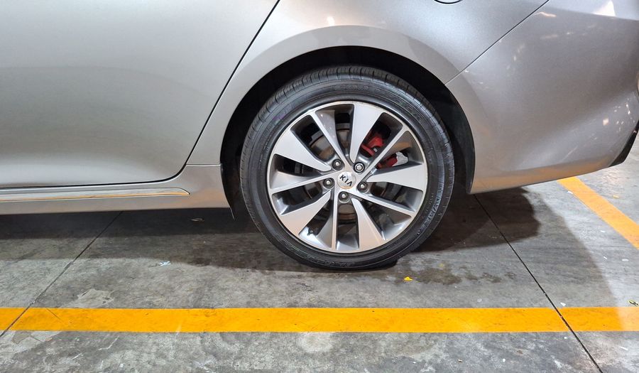 Kia Optima 2.0 TURBO GDI SXL AT Sedan 2017