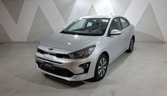 2021 • 66,079 km • Manual