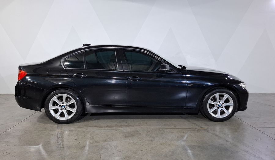 Bmw Serie 3 2.0 320IA Sedan 2014
