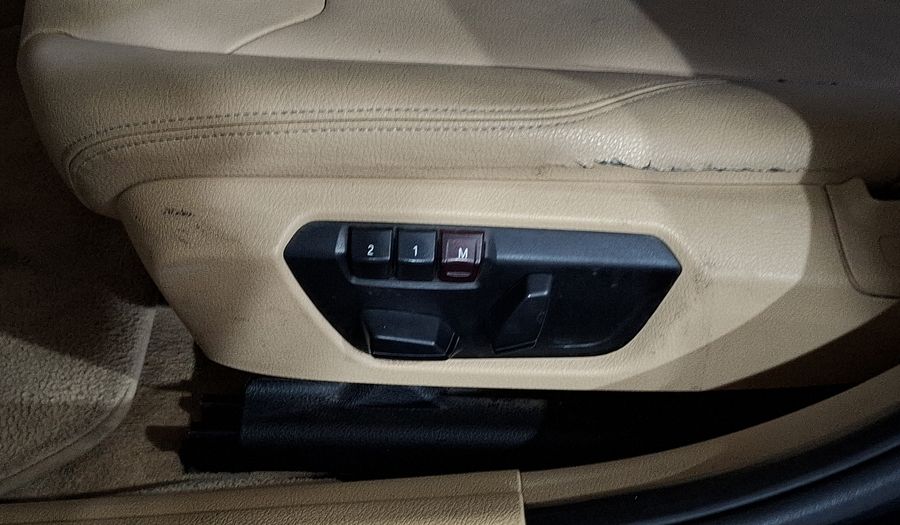 Bmw Serie 3 2.0 320IA Sedan 2014