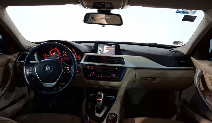 Bmw Serie 3 2.0 320IA Sedan 2014