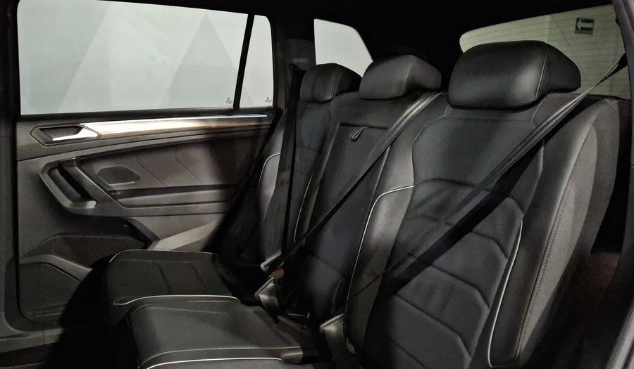 Volkswagen Tiguan 2.0 R-LINE DCT 4WD Suv 2023