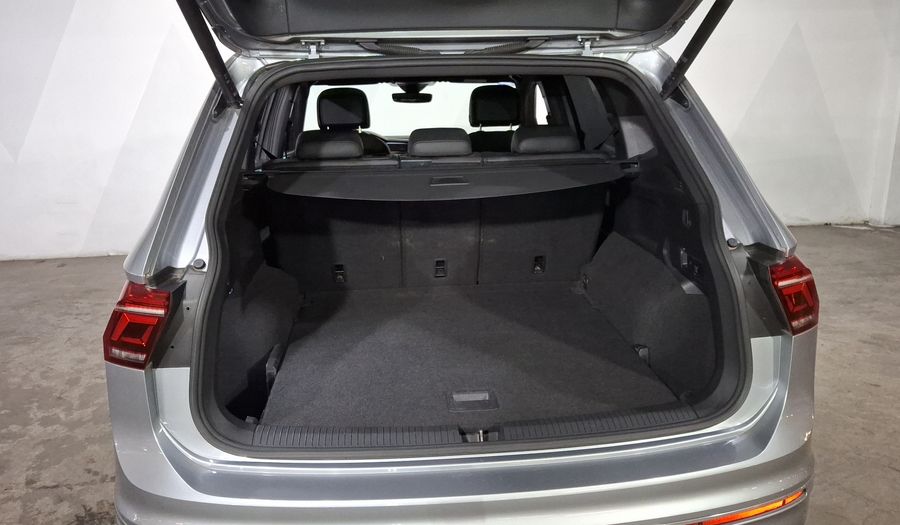 Volkswagen Tiguan 2.0 R-LINE DCT 4WD Suv 2023