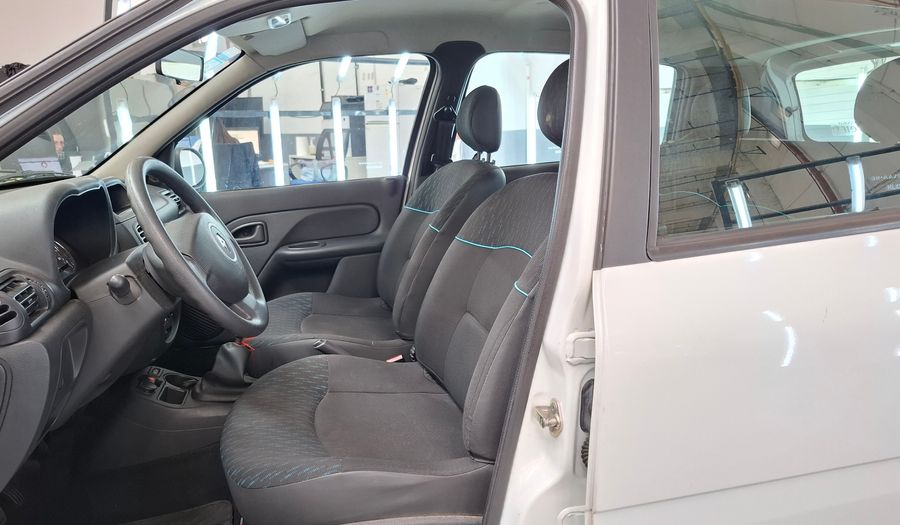 Renault Clio 1.1 DYNAMIQUE Hatchback 2016