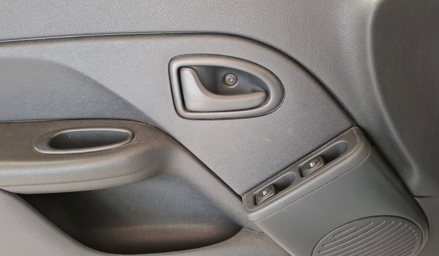 Renault Clio 1.1 DYNAMIQUE Hatchback 2016