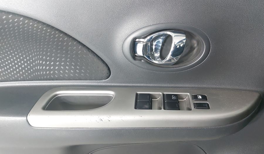 Nissan March 1.6 ADVANCE AT Hatchback 2016