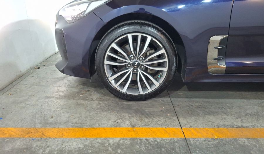 Kia Stinger 2.0 GT-LINE AUTO Hatchback 2019