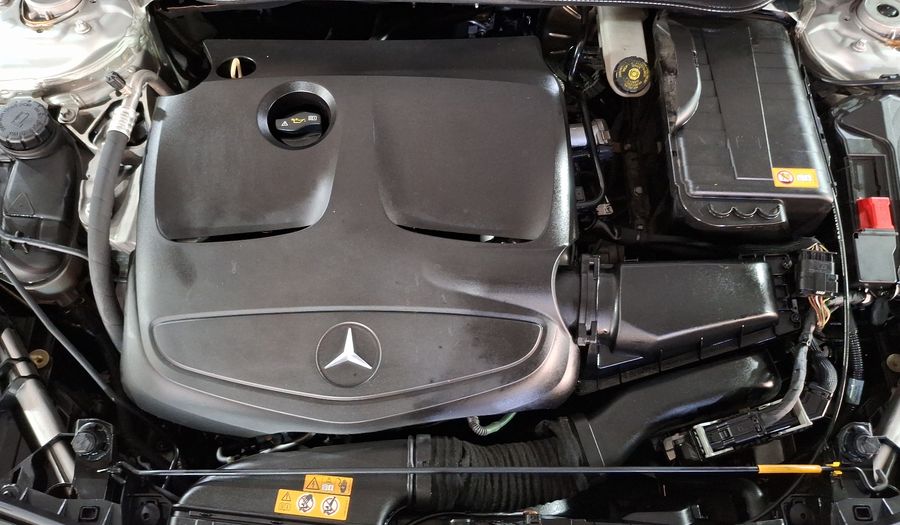 Mercedes Benz Clase A 1.6 180 CGI 7G-DCT Hatchback 2014