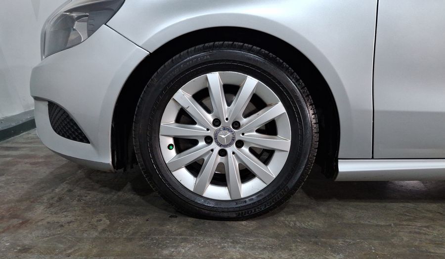 Mercedes Benz Clase A 1.6 180 CGI 7G-DCT Hatchback 2014