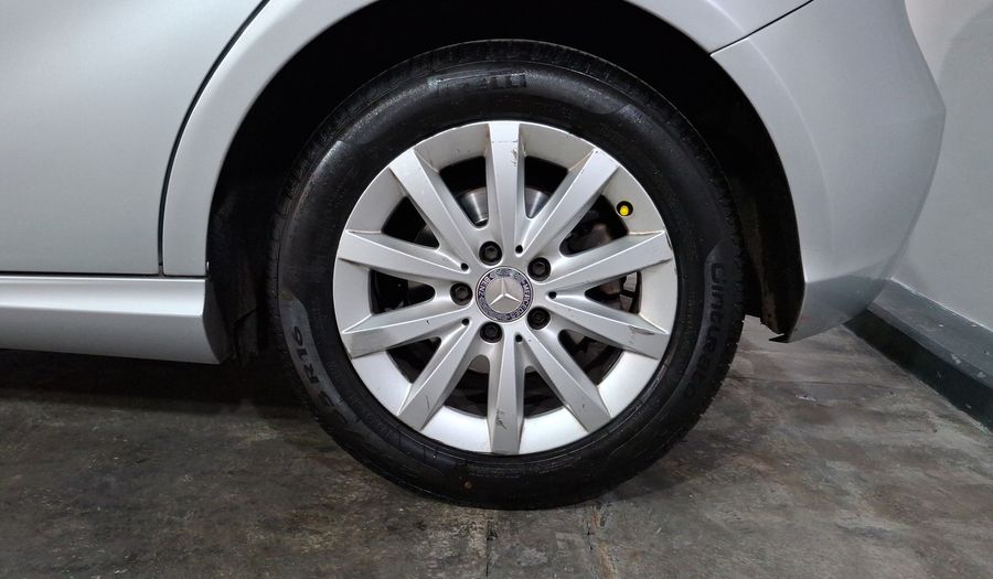 Mercedes Benz Clase A 1.6 180 CGI 7G-DCT Hatchback 2014