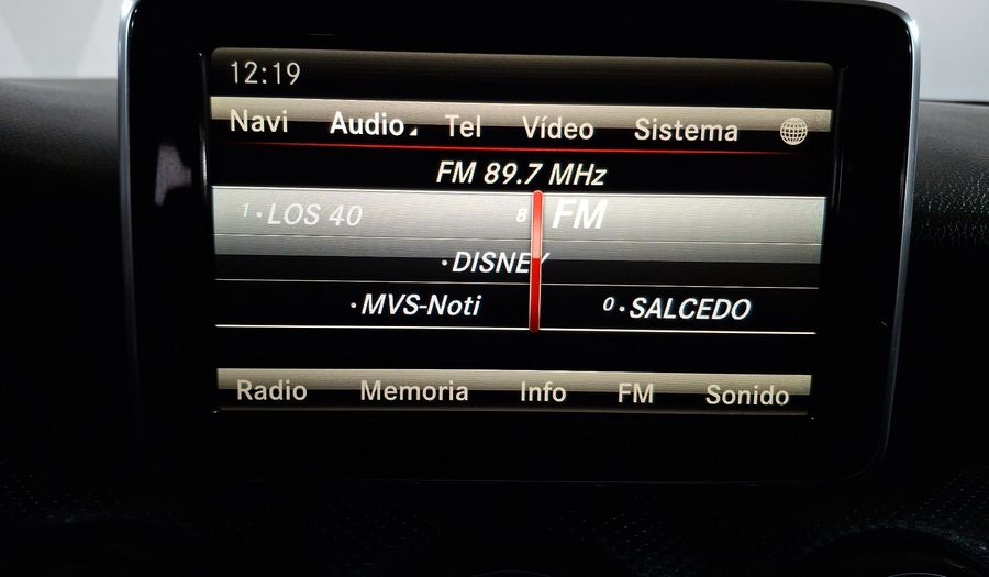 Mercedes Benz Clase A 1.6 180 CGI 7G-DCT Hatchback 2014