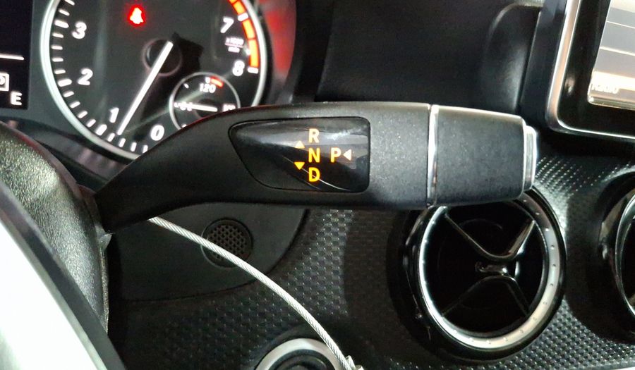 Mercedes Benz Clase A 1.6 180 CGI 7G-DCT Hatchback 2014