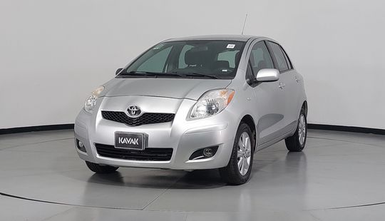 Toyota • Yaris