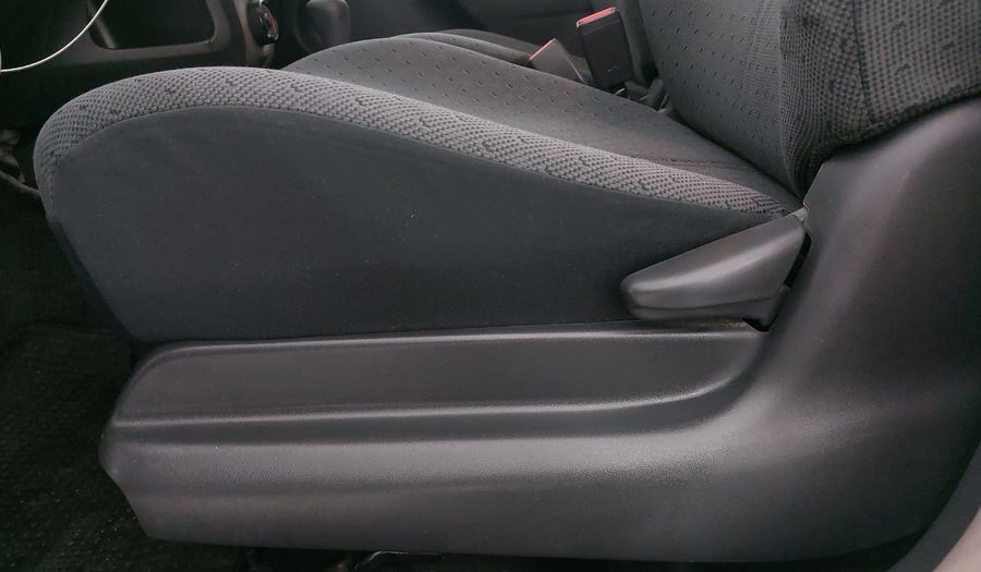 Toyota Yaris 1.5 PREMIUM AT 5PTAS Hatchback 2011