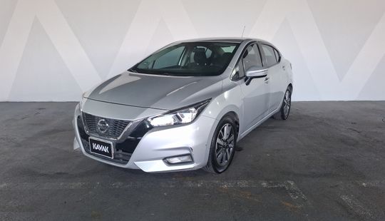 Nissan • Versa