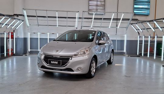 Peugeot • 208
