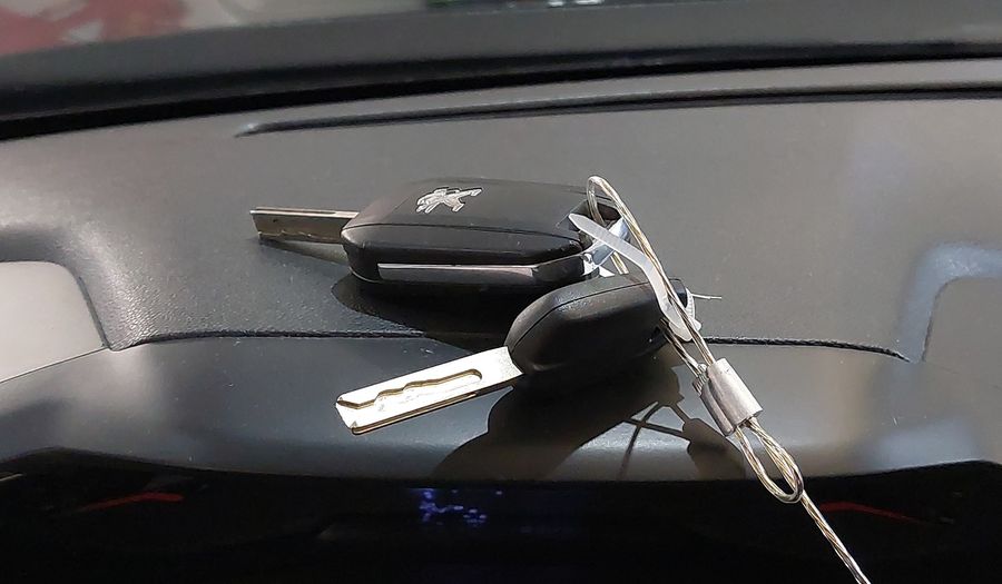 Peugeot 208 LIKE Hatchback 2023