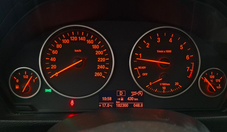 Bmw Serie 3 1.6 316I A Sedan 2014