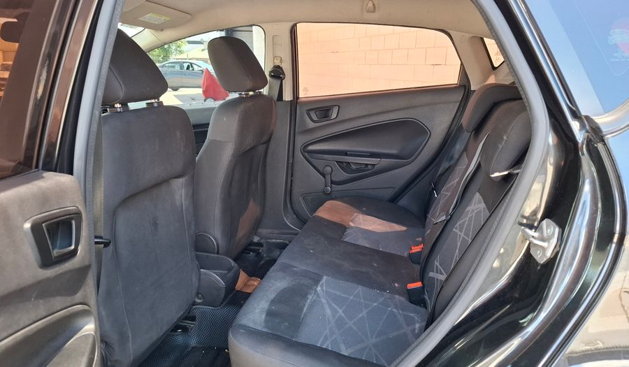 Ford Fiesta Kinetic Design 1.6 S Hatchback 2015