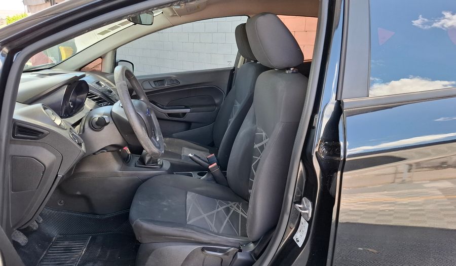 Ford Fiesta Kinetic Design 1.6 S Hatchback 2015