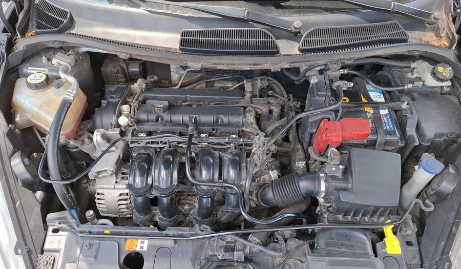 Ford Fiesta Kinetic Design 1.6 S Hatchback 2015