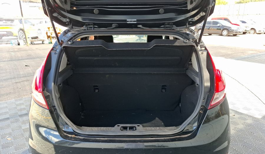 Ford Fiesta Kinetic Design 1.6 S Hatchback 2015