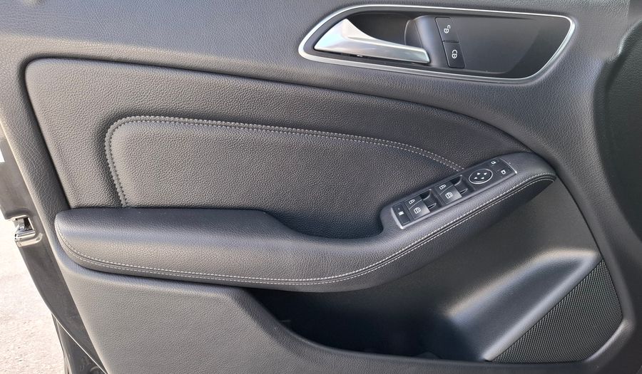 Mercedes Benz Clase B 1.6 200 CITY Minivan 2018