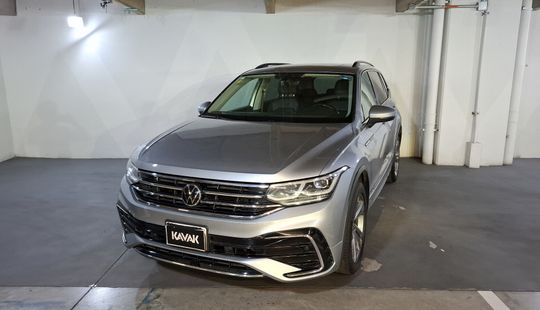 2022 • 60,838 km • Automático