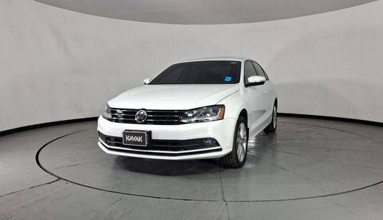 Volkswagen • Jetta