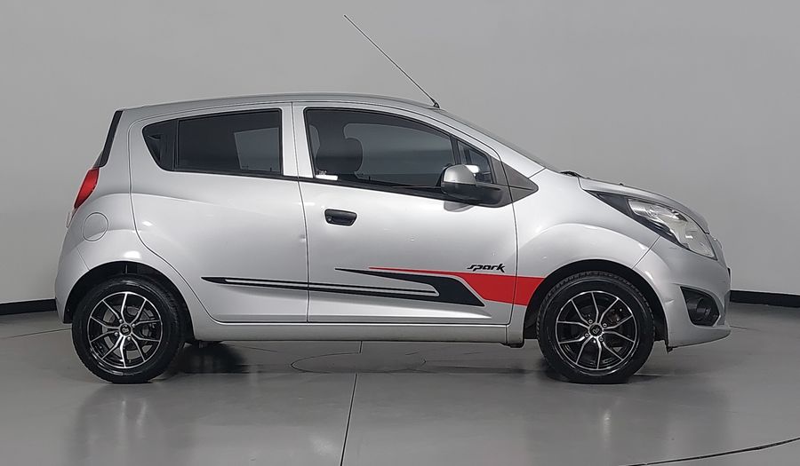 Chevrolet Spark 1.2 LT B MT Hatchback 2015