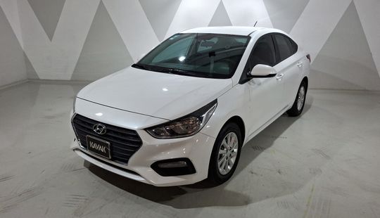 Hyundai • Accent
