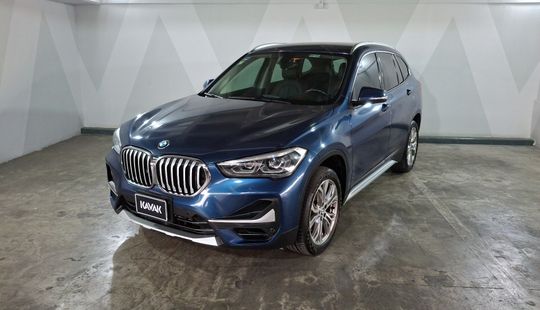 2021 • 59,894 km • Automático